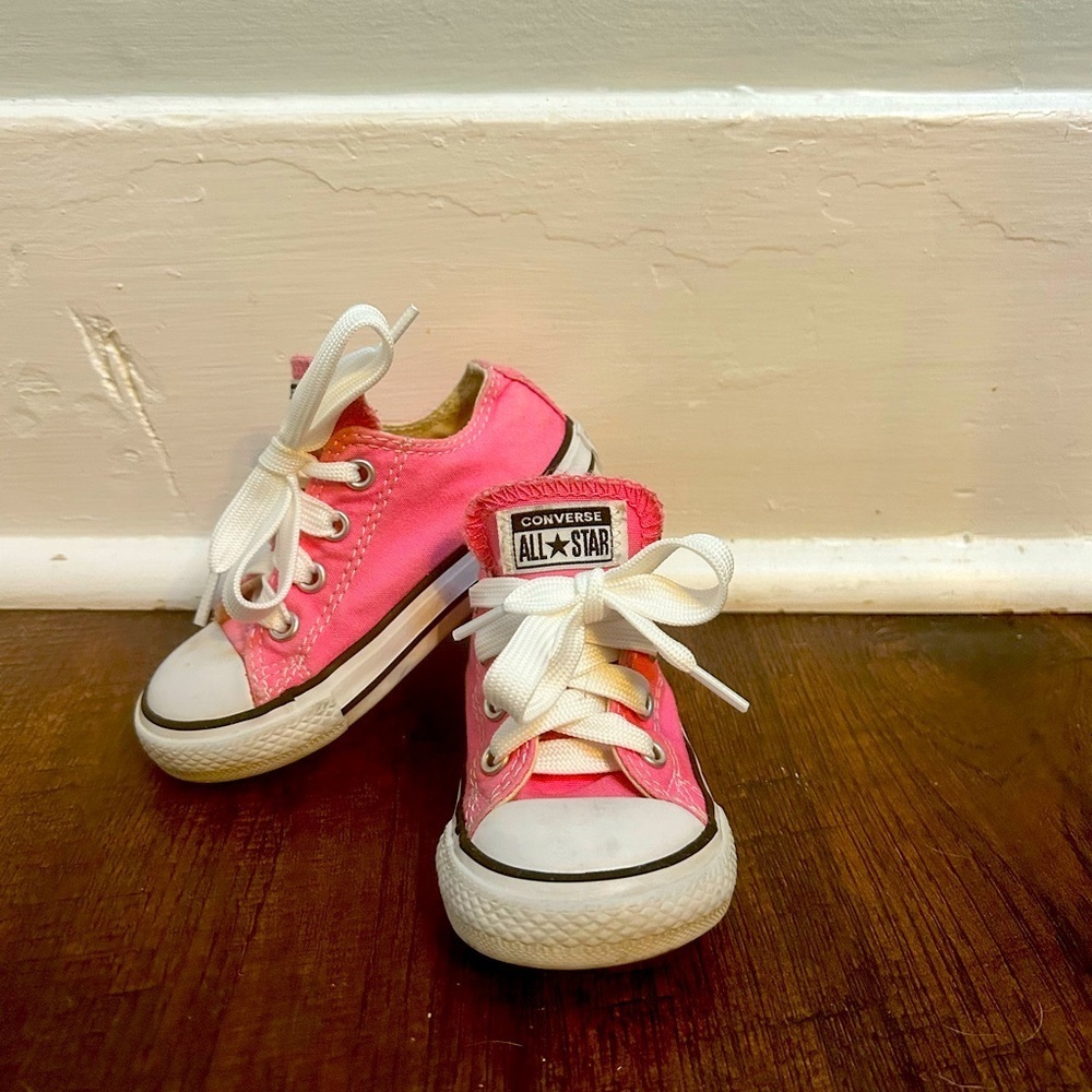 Converse All Stars Toddler Girls 8 Bubble Gum Pink New Laces